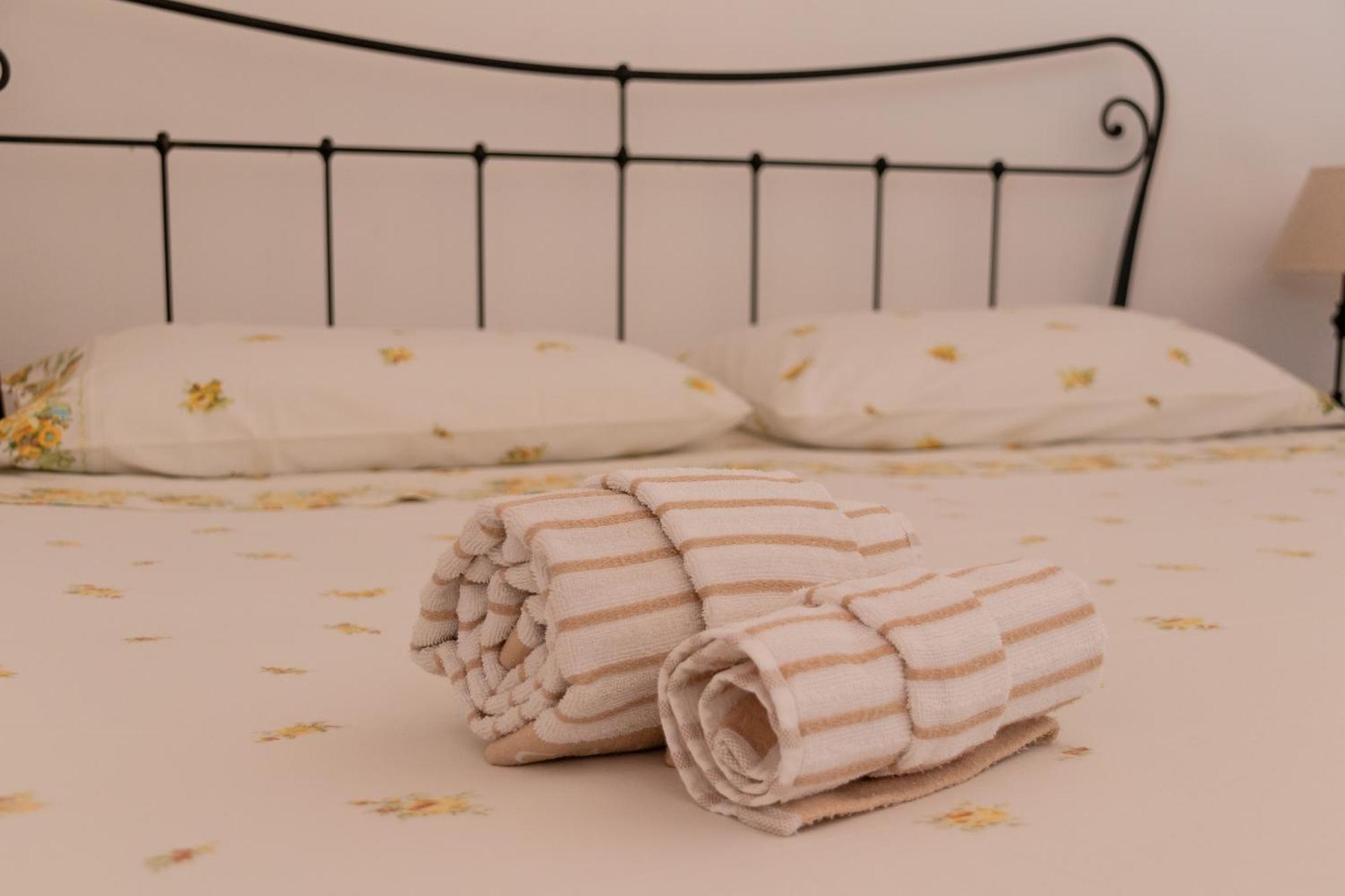 Amaris Mango Seafront Villa Granelli Bagian luar foto