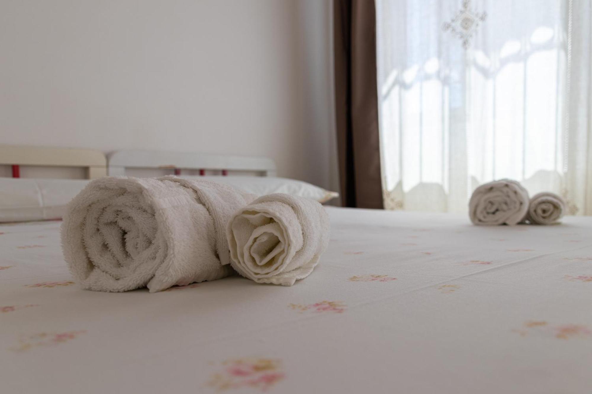Amaris Mango Seafront Villa Granelli Bagian luar foto